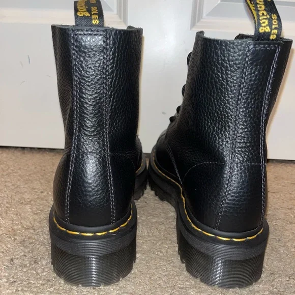 Dr. Martens Sinclair women’s 10 NWOT - Picture 3 of 5